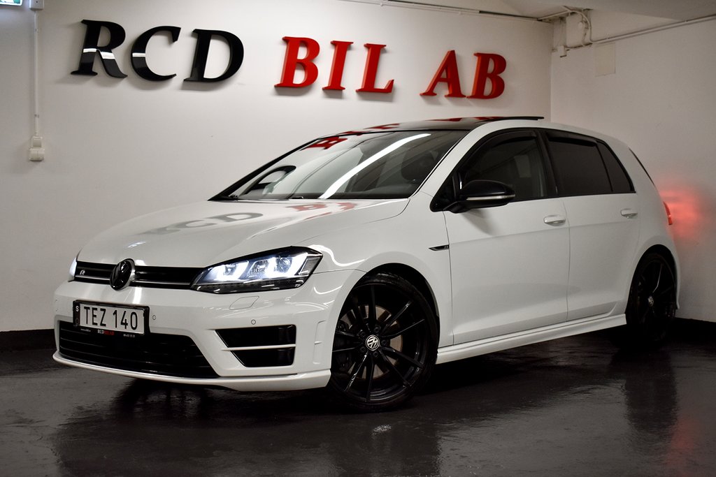 Volkswagen Golf R 4M PANORAMA SKINN CARPLAY DYNAUDIO 300 HK