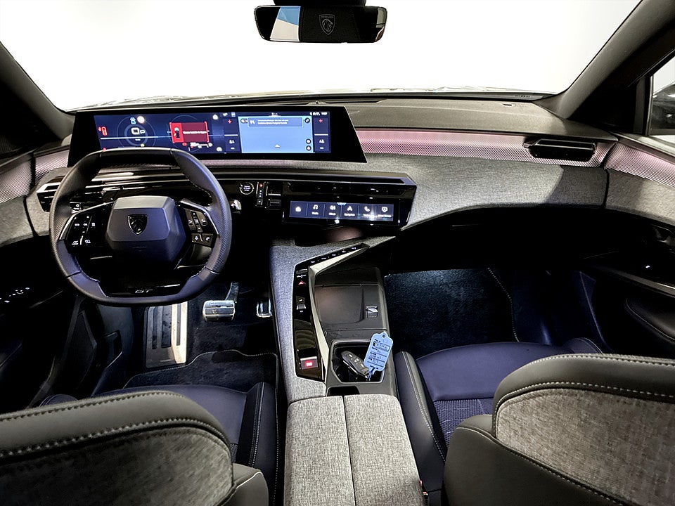 Bild på Peugeot 5008 GT Hybrid 145hk Aut 7-SITS B-KAMERA CARPLAY