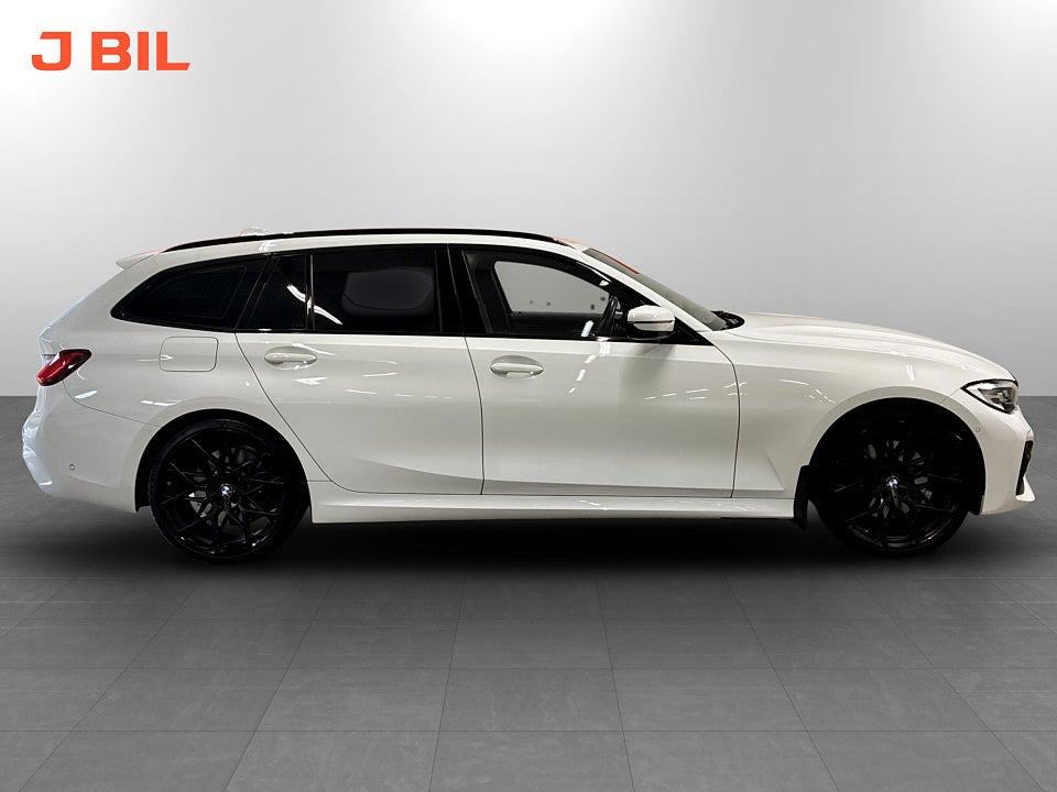 Bild på BMW 320D Touring M-Sport xDrive 190hk Aut CARPLAY B-KAMERA 