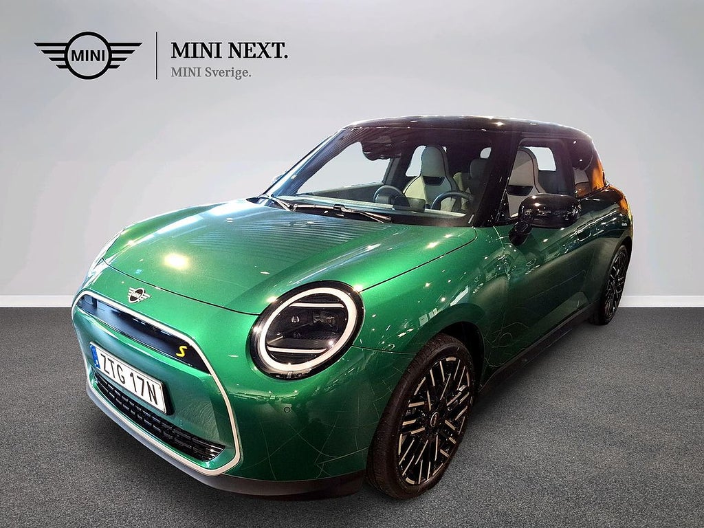 MINI Cooper SE Favoured Trim, Paket M