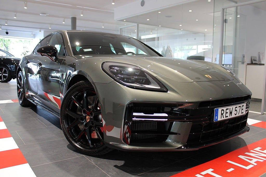 Porsche Panamera 4S E-HYBRID