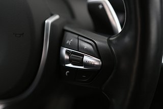 Sedan BMW 330 19 av 28