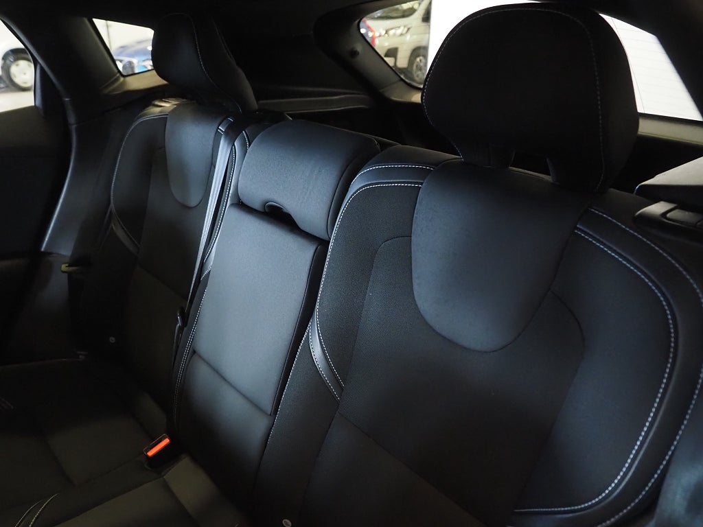 Volvo V40 D3 150hk Business Advanced Momentum | B-Kamera | VOC | 2017