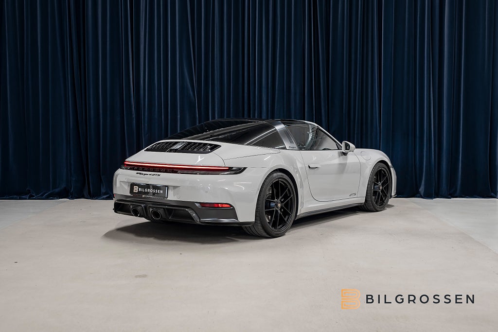 Porsche 911 992.2 Targa 4 GTS SportDesign Kolfiber BOSE HUD Lyft
