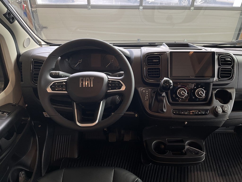 Kabe Classic 740 T / ALDE / Aut 180hk / 4400kg / Ugn / Badrum bak /  - Kabe