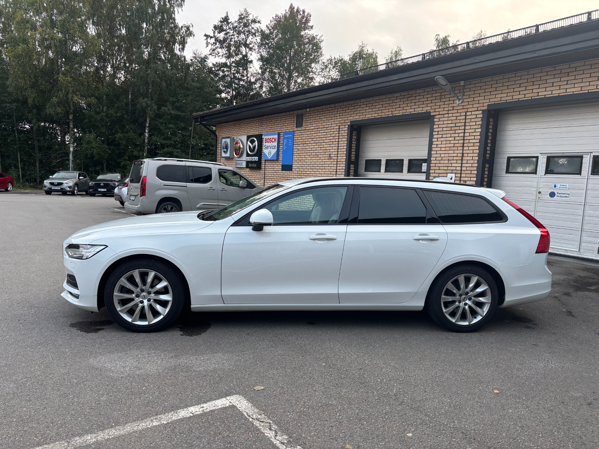 Volvo V90 T5 Geartronic 250hk Business 2018, bild 2/10