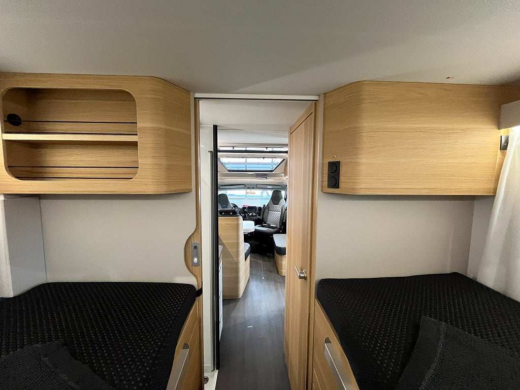 Adria Coral Plus 670 SL /ALDE/Automat 9vxl/Solcell/Dubbla bo - Adria