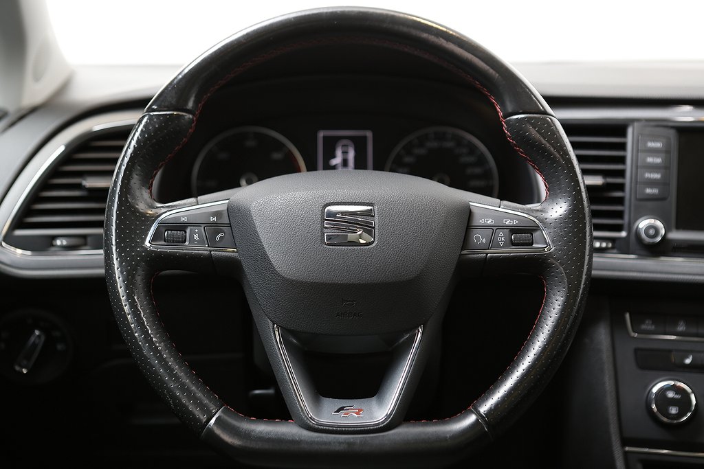 Seat Leon ST 2,0 TDI 150hk 4Drive FR Panorama Kamera Drag 2016