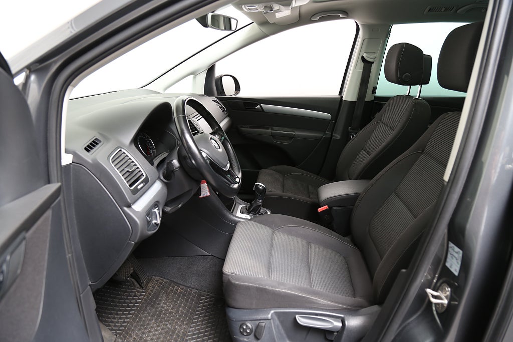Volkswagen Sharan 2,0 TDI 150hk Premium Aut Panorama 7-sits Värmare Drag
