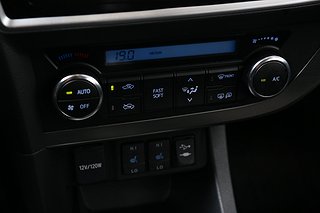 Halvkombi Toyota Auris 17 av 21