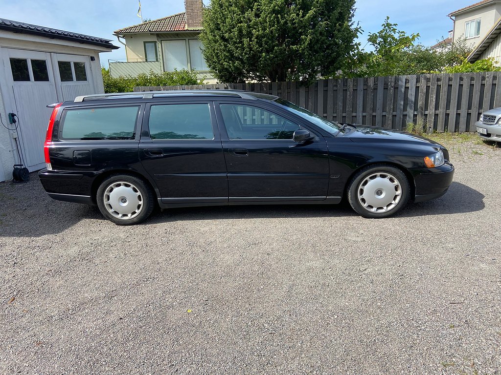 Volvo V70 T5 260hk en brukare byte/avbet 428kr/mån