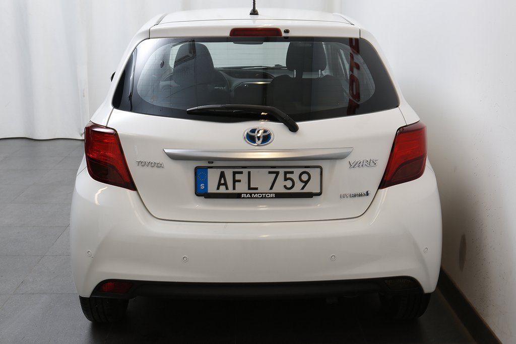 Toyota Yaris Hybrid e-CVT 101hk Active 5D Kamera P-sensorer 2015
