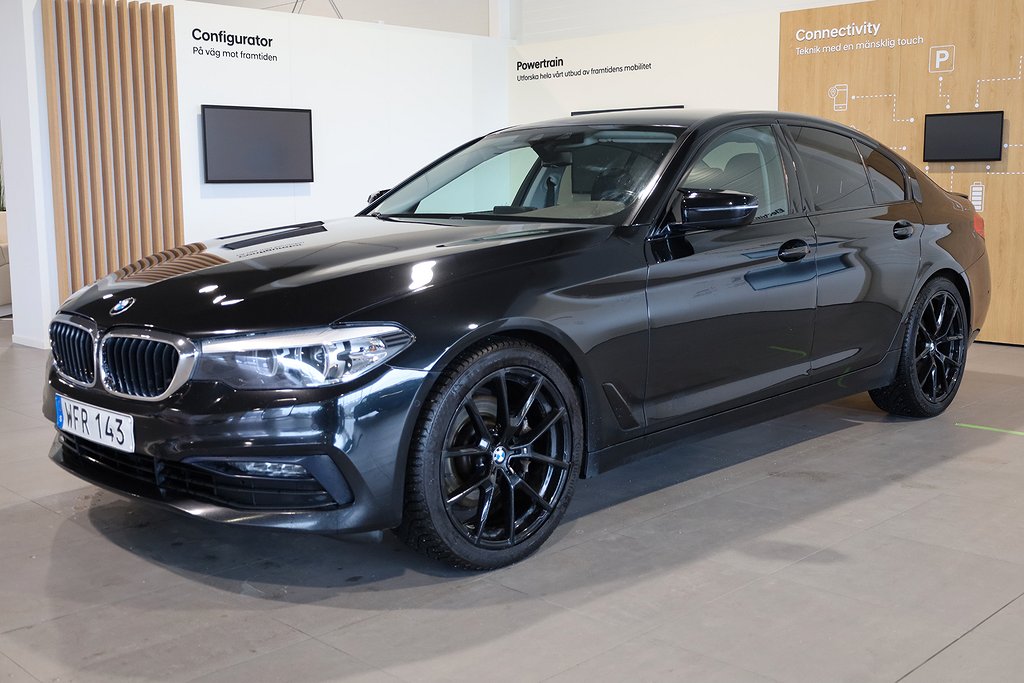 BMW 530 i xDrive 252hk Sport Line Aut Sedan Kamera Värmare 2019