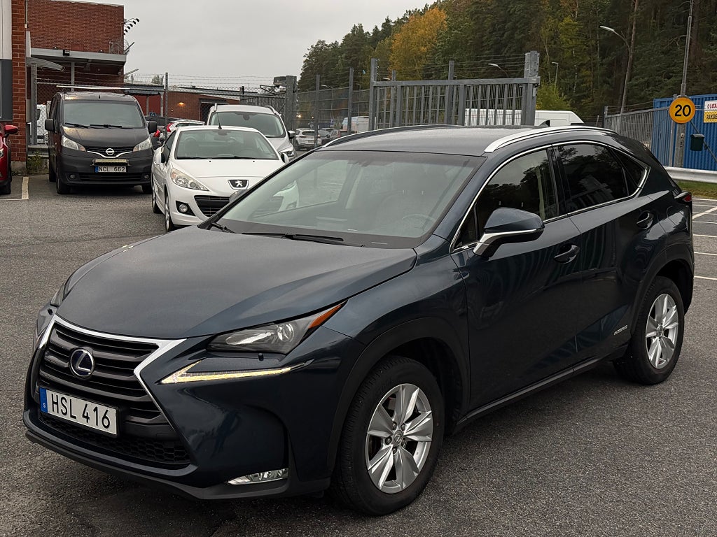 Lexus NX300h 300h 2.5 AWD E-CVT 197hk Business Line Välvårdad Euro 6