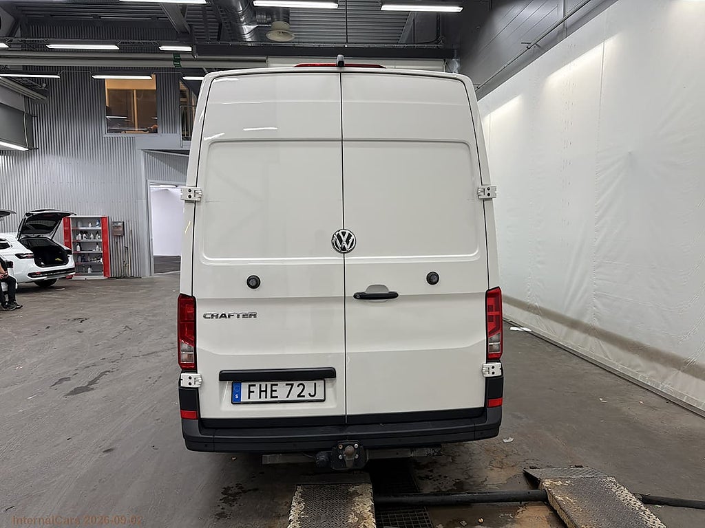 Volkswagen Crafter 35 2.0 TDI Långa skåpet 177hk drag + värmare LÅG SKATT