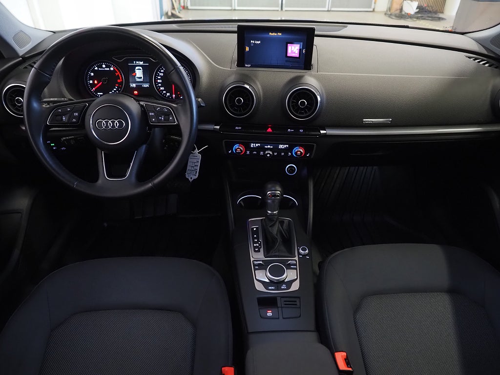 Audi A3 Sportback 35 TFSI 150hk Proline | Dragkrok | 2020