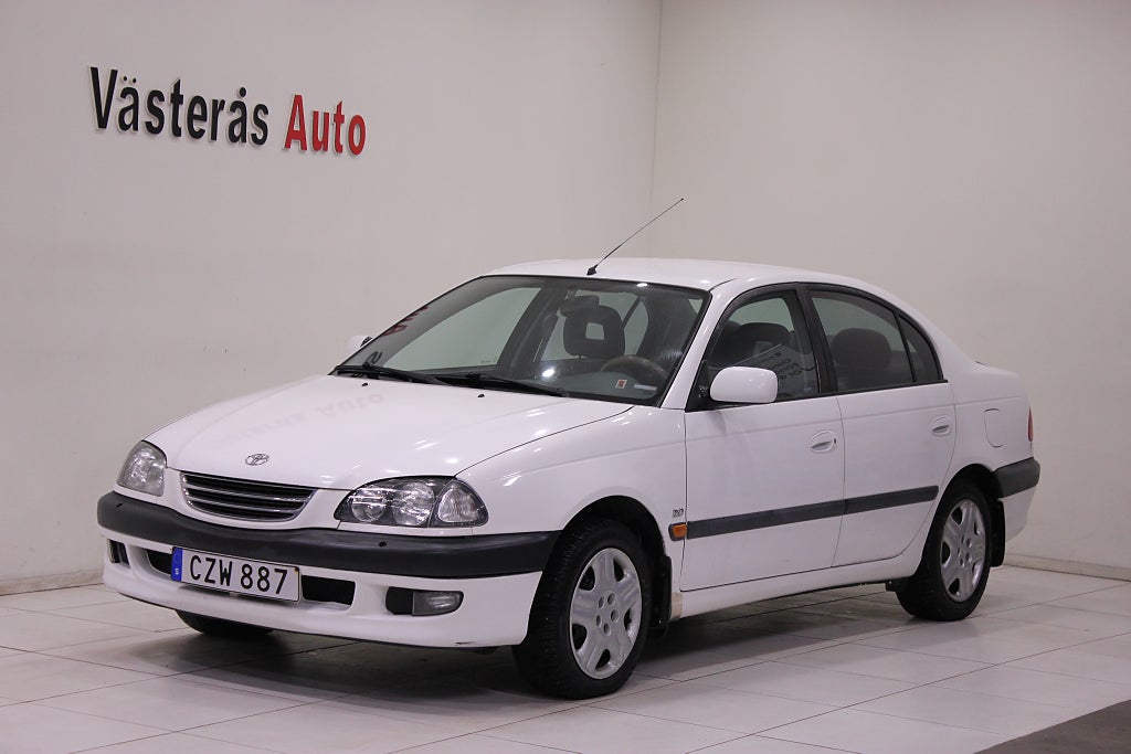 Toyota Carina 2,0 Sedan Automat 17000 mil 126hk