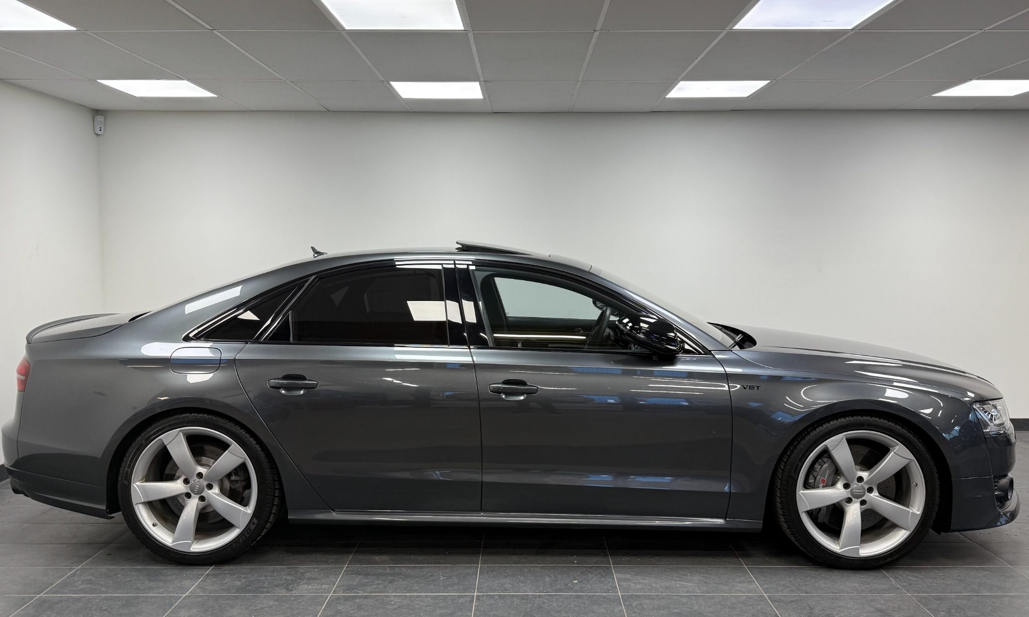 Audi S8 Plus 4.0 V8 Q 2017, bild 3/50