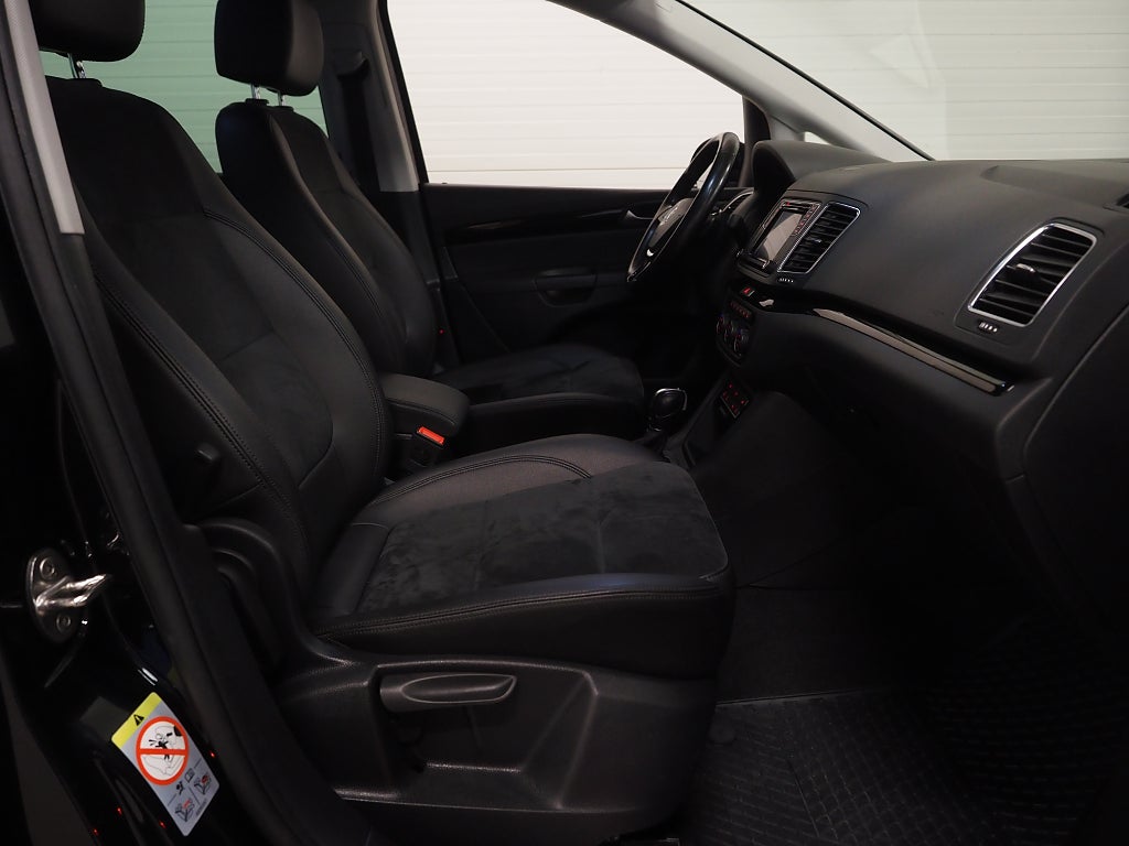 Volkswagen Sharan 7-sits 2.0 TDI 4Motion 177hk GT Premium Drag Kamera D-Vär 2019