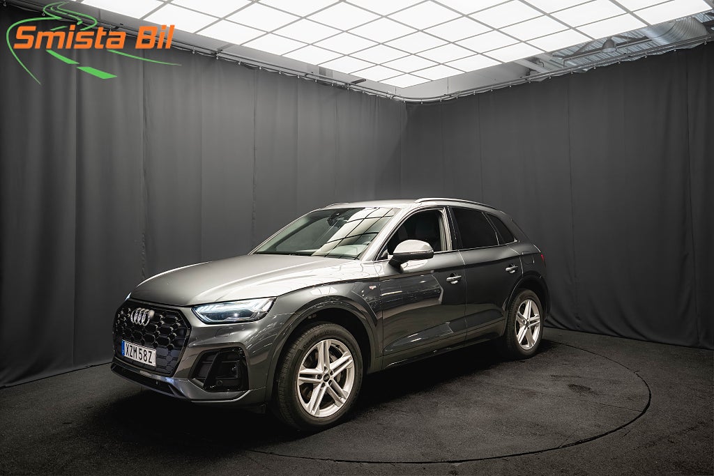 Audi Q5 55 TFSI e Q S Line DRAG KAMERA MATRIX-LED MOMS 1 ÄGARE