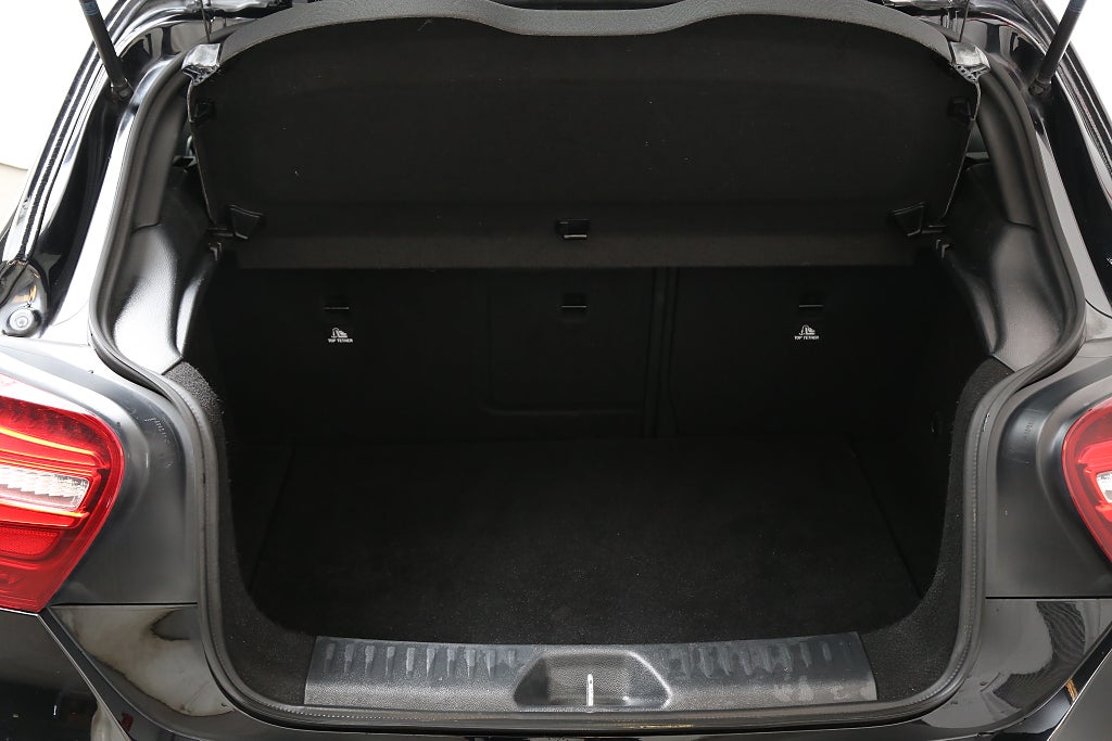 Mercedes-Benz A 180 d 7G-DCT AMG Line Motorvärmare 2016