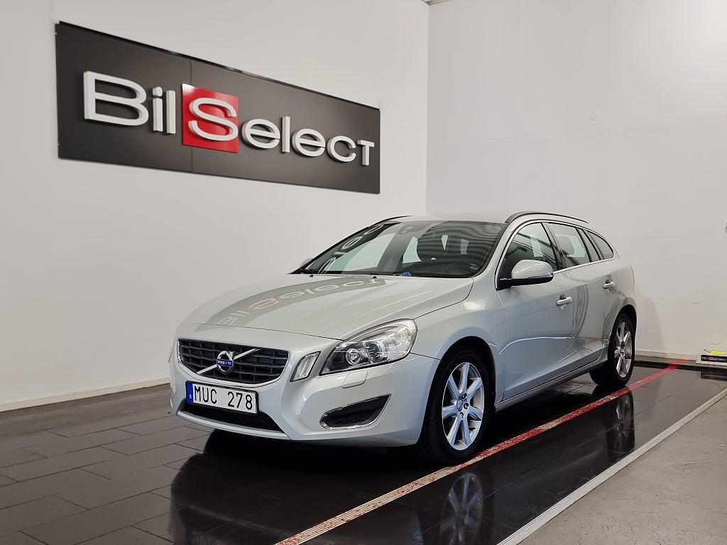 Volvo V60 D2 Powershift Momentum Fullservad Dragkrok Automatic