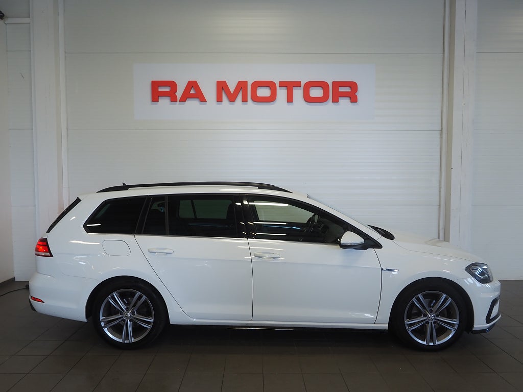 Volkswagen Golf SC 1.5 TSI GT R-Line Cockpit Drag P-Värm B-Kam 2019