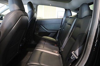 SUV Tesla Model Y 13 av 26
