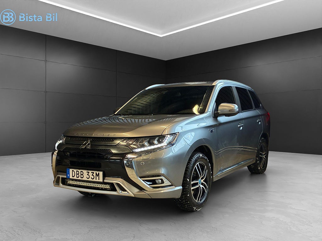 Mitsubishi Outlander PHEV CVT BUISNESS 360* / VÄRMARE / LEASEBAR / 224Hk