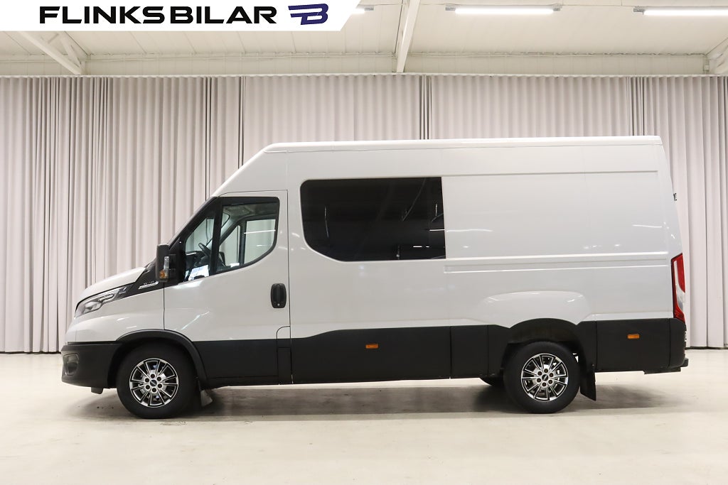 Iveco Daily 136HK Automat|Dubbelhytt|5-Sits|LED|3.5Tondrag|Moms