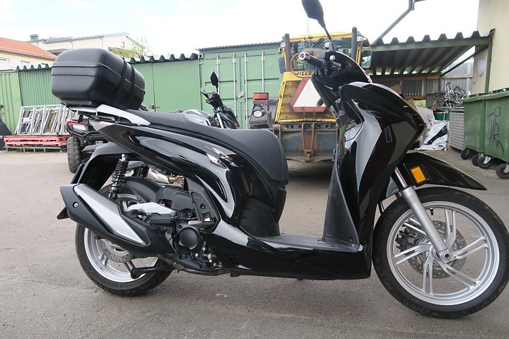 Honda SH350 Reserverad