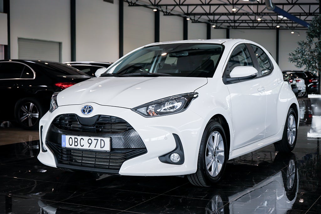 Toyota Yaris Hybrid CVT Active Euro 6 Kamera Rattvärmare 