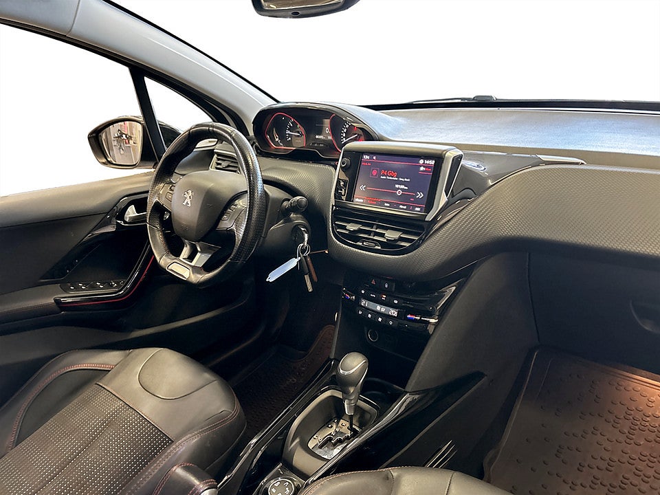 Bild på Peugeot 2008 GT-Line 1.2 PT 110hk Aut PANO 