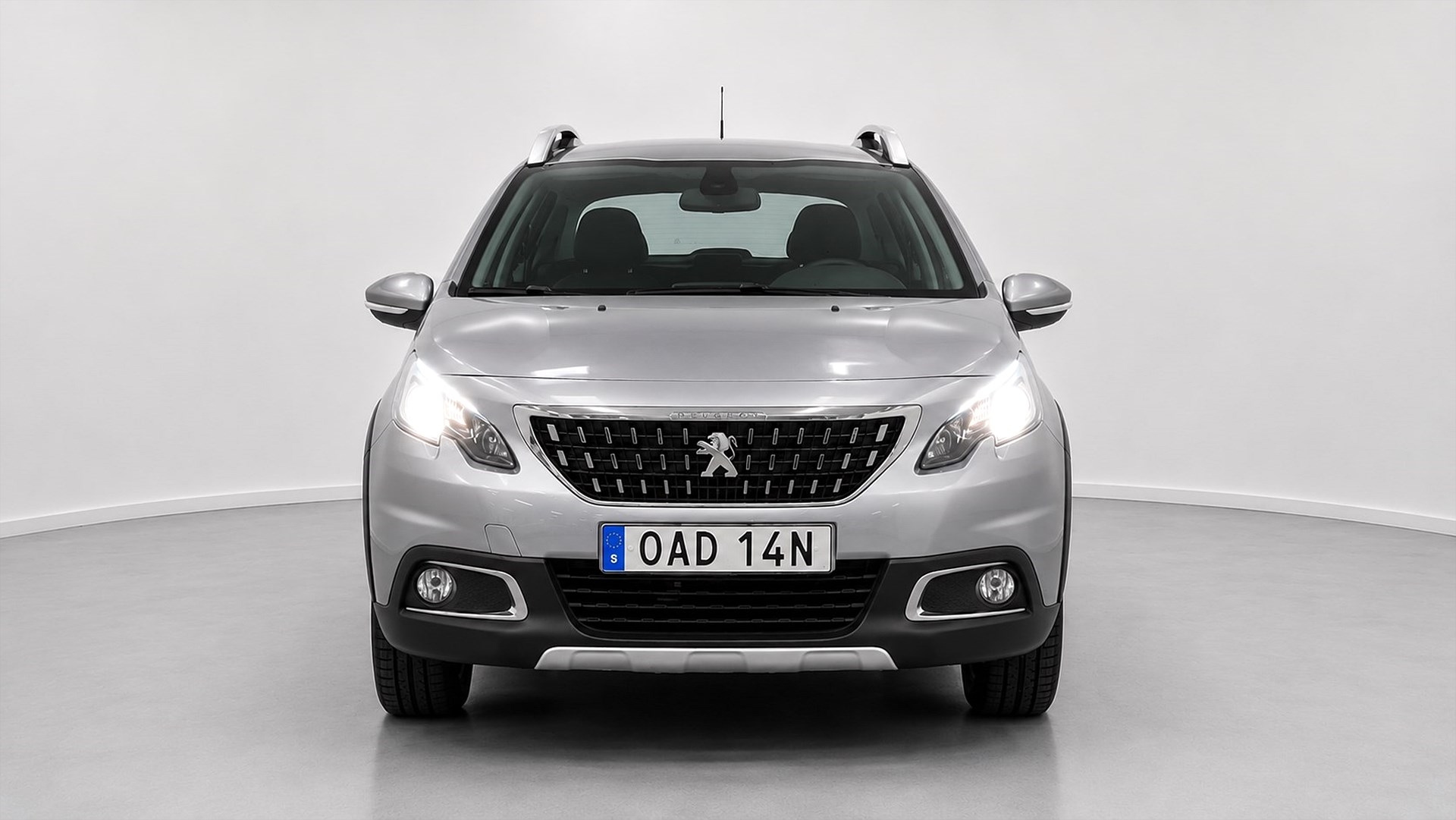 Peugeot 2008 1.2 PureTech 83hk Endast 2019, bild 2/64
