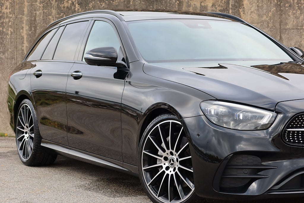 Mercedes-Benz E 220 d AMG 360° Drag WideScreen Värmare Pano Night Paket