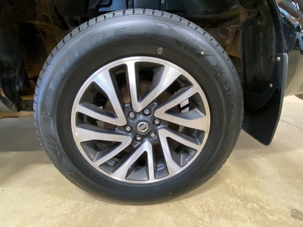 Nissan Navara Dubbelhytt 2.3 dCi 4WD Euro 6 Dieselvärmare Kåpa – bild 17