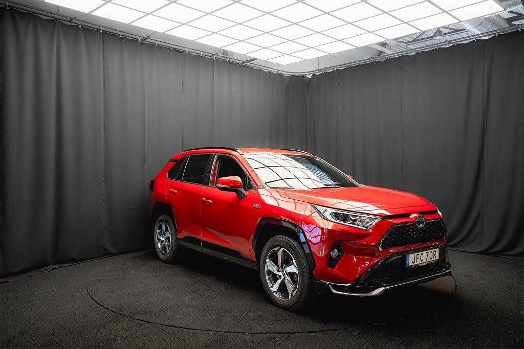 Toyota RAV4 Plug-in AWD LAUNCH DRAG KAMERA ELSTOL 1-ÄGARE MOMS