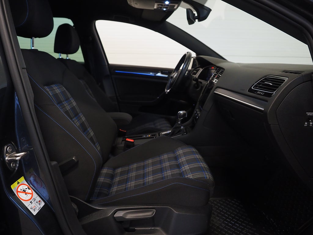 Volkswagen Golf GTE TSI 204hk Plug-In |Cockpit|Värmare|Navi|Kamera| 2018