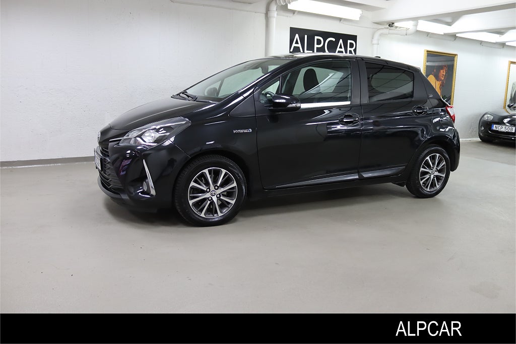 Toyota Yaris HYBRID Y20  9904 MIL V-HJUL