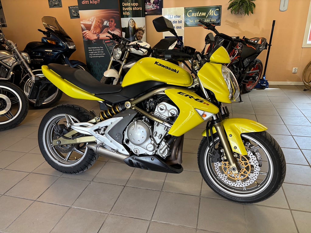Kawasaki Er-6n 0.65