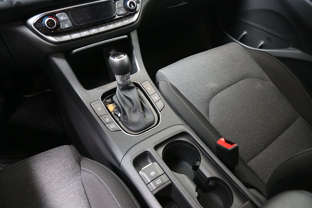 Hyundai i30 1,0 T-GDI 120hk 48V MHEV Essential Aut Kombi Nybilsg 2023