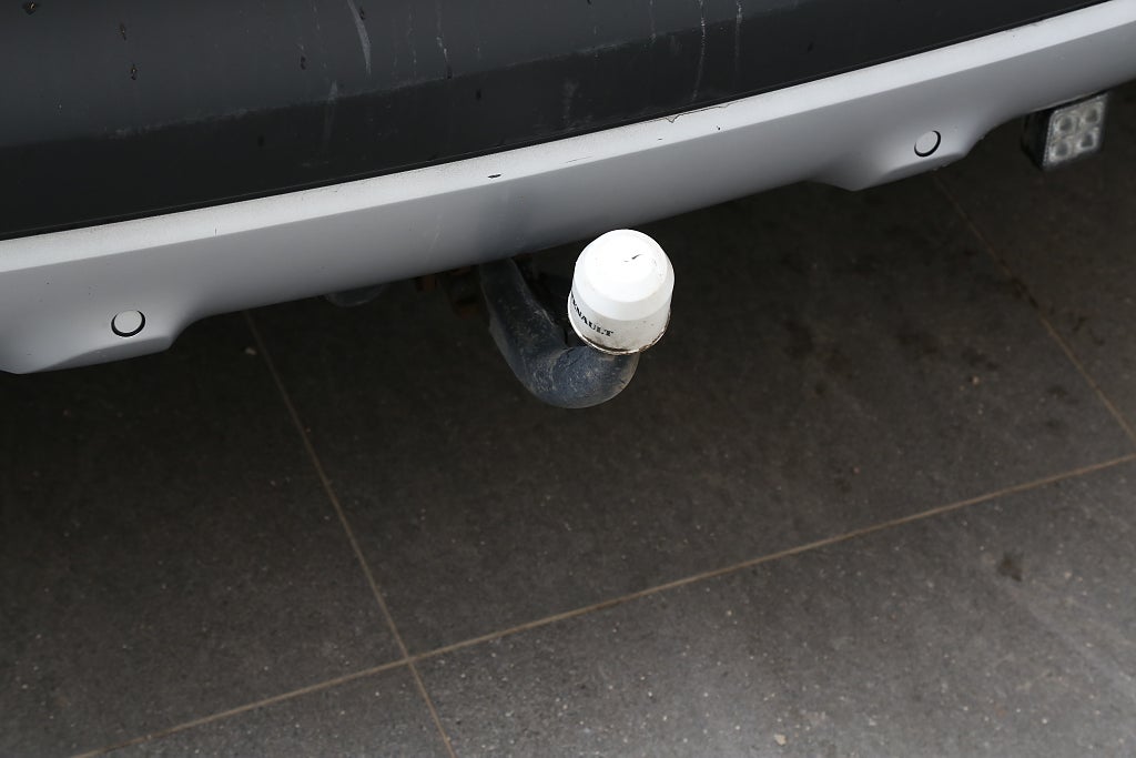 Renault Captur 1,2 TCe BOSE Navi Aut Navi "En Svensk Klassiker" Drag 2017