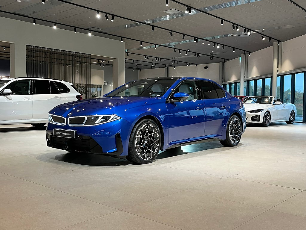 BMW i3 50 xDrive M Sport D/A Plus H/K Panorama Rattvärme Drag
