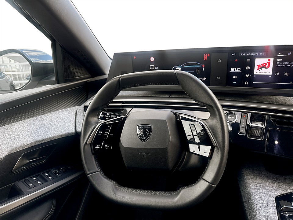 Bild på Peugeot 3008 Allure Hybrid 145hk Aut B-KAMERA CARPLAY