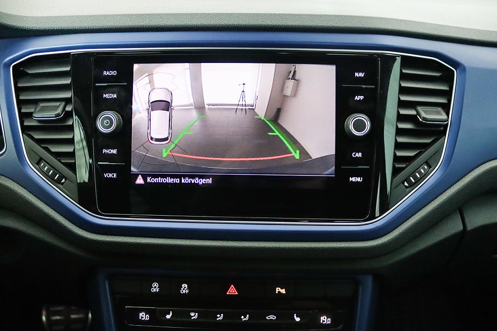 Volkswagen T-Roc R 2.0 TSI Akrapovic 4M Cockpit Beats Drag