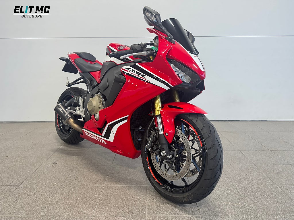 Honda Powersports CBR1000RR Leo Vince Fr. 1516Kr / Månad