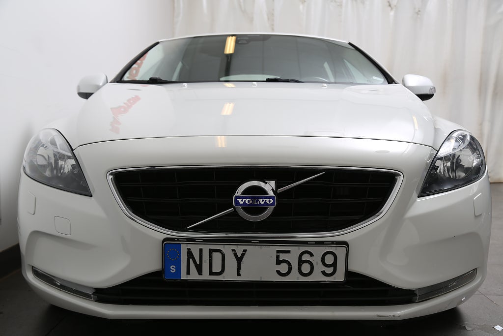 Volvo V40 T3 150hk Kinetic Kamera P-sensorer 2013