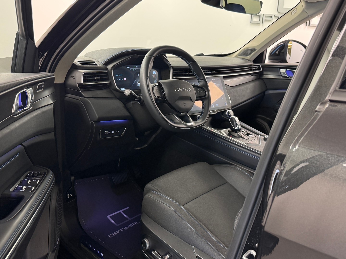 Lynk & Co 01 PHEV Akustik 360g 2023, bild 4/40