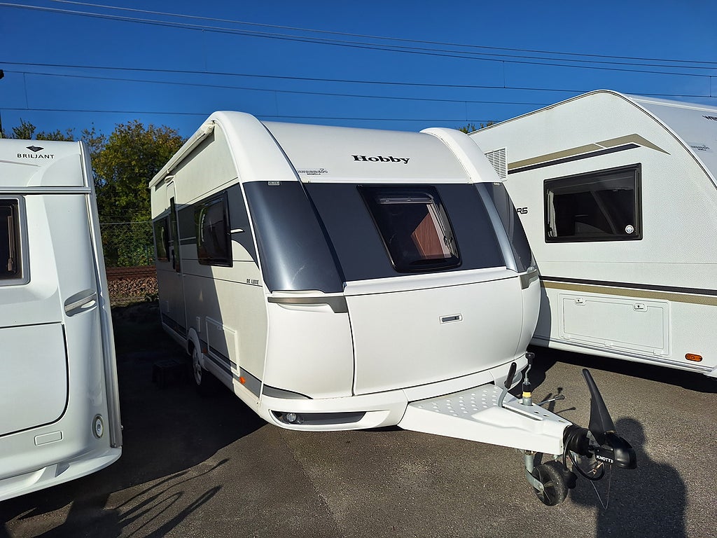Hobby De Luxe 460 UFe Dubbelbädd, Mover, Nytt Tält