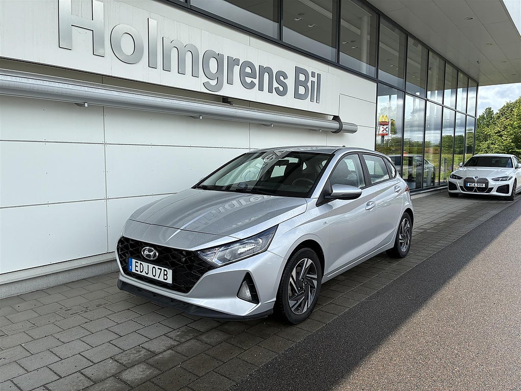 Hyundai i20 120hk Essential Backkamera Rattvärme Keyless